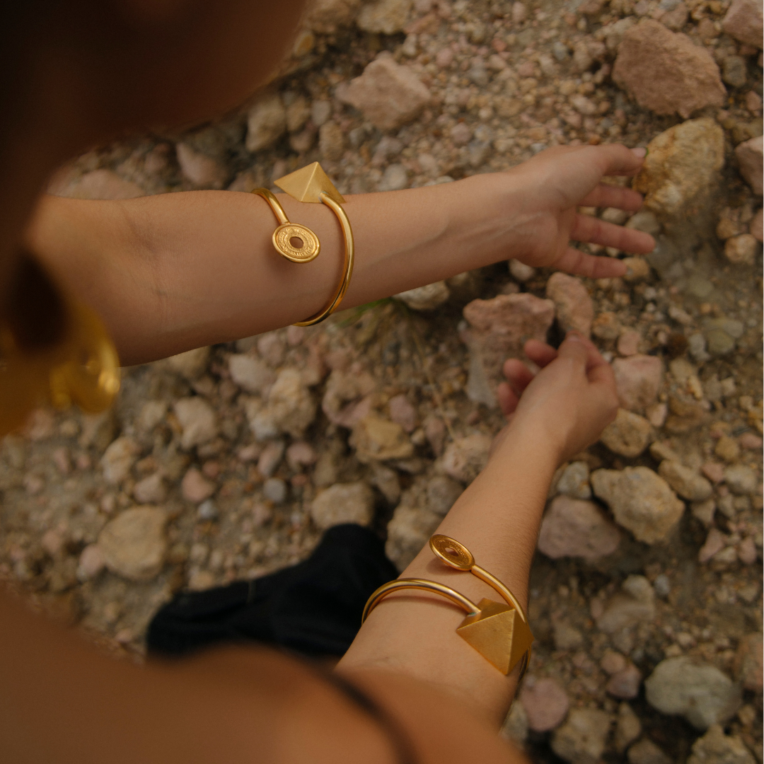 Pulsera Surur con moneda