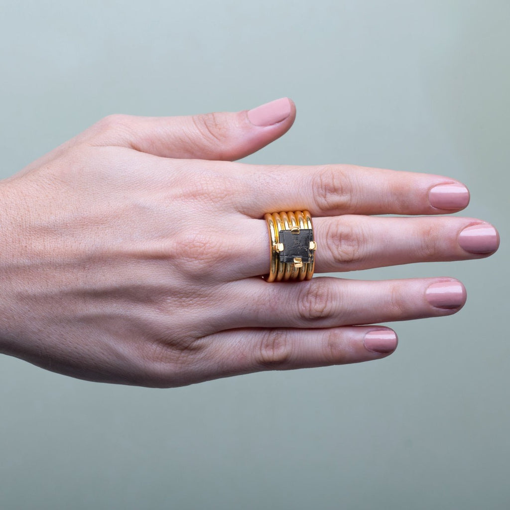 Anillo Zoe Cubo